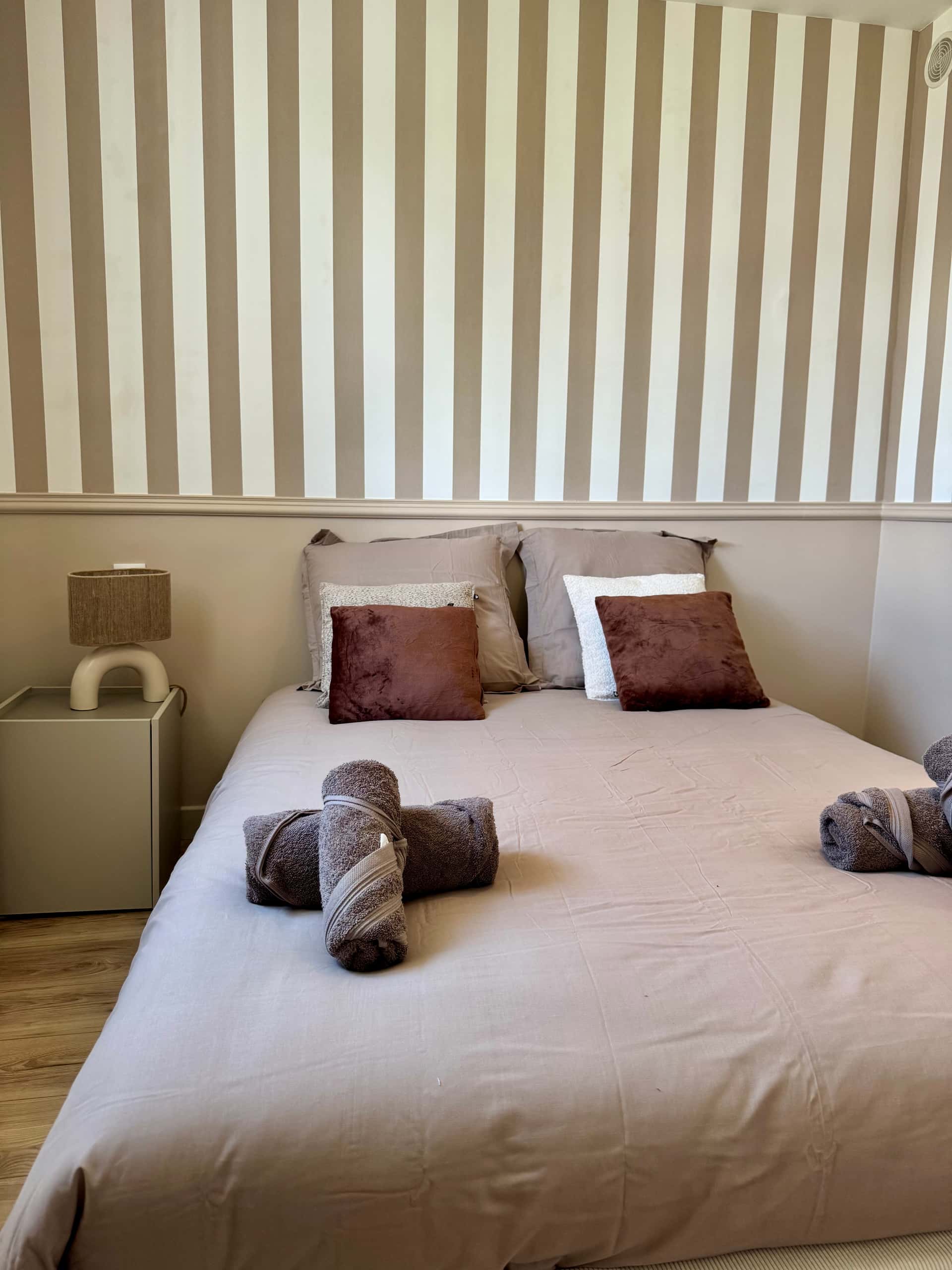 20mn de Genève - Chambre neuve SDB privée