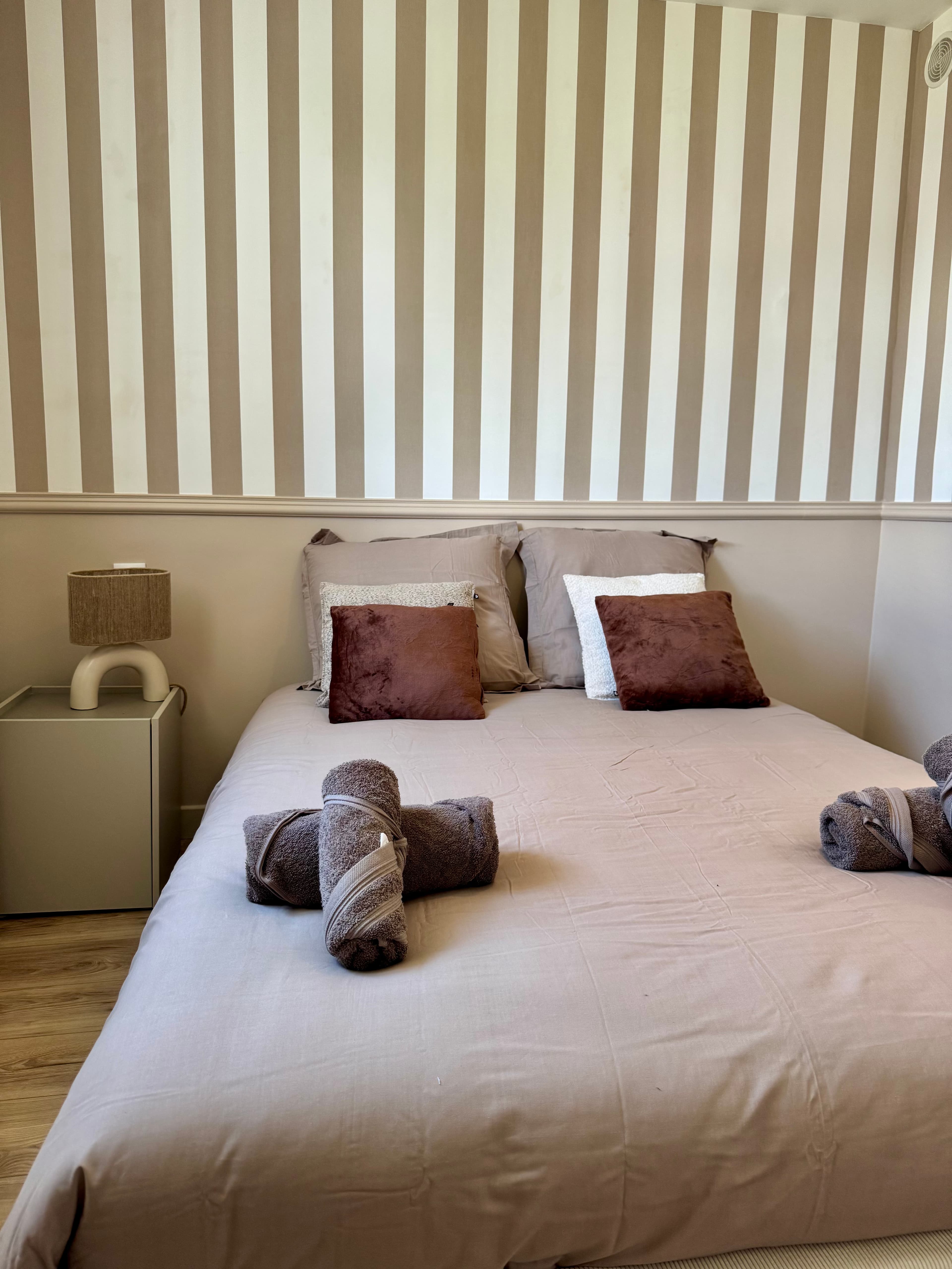 20mn de Genève - Chambre neuve SDB privée