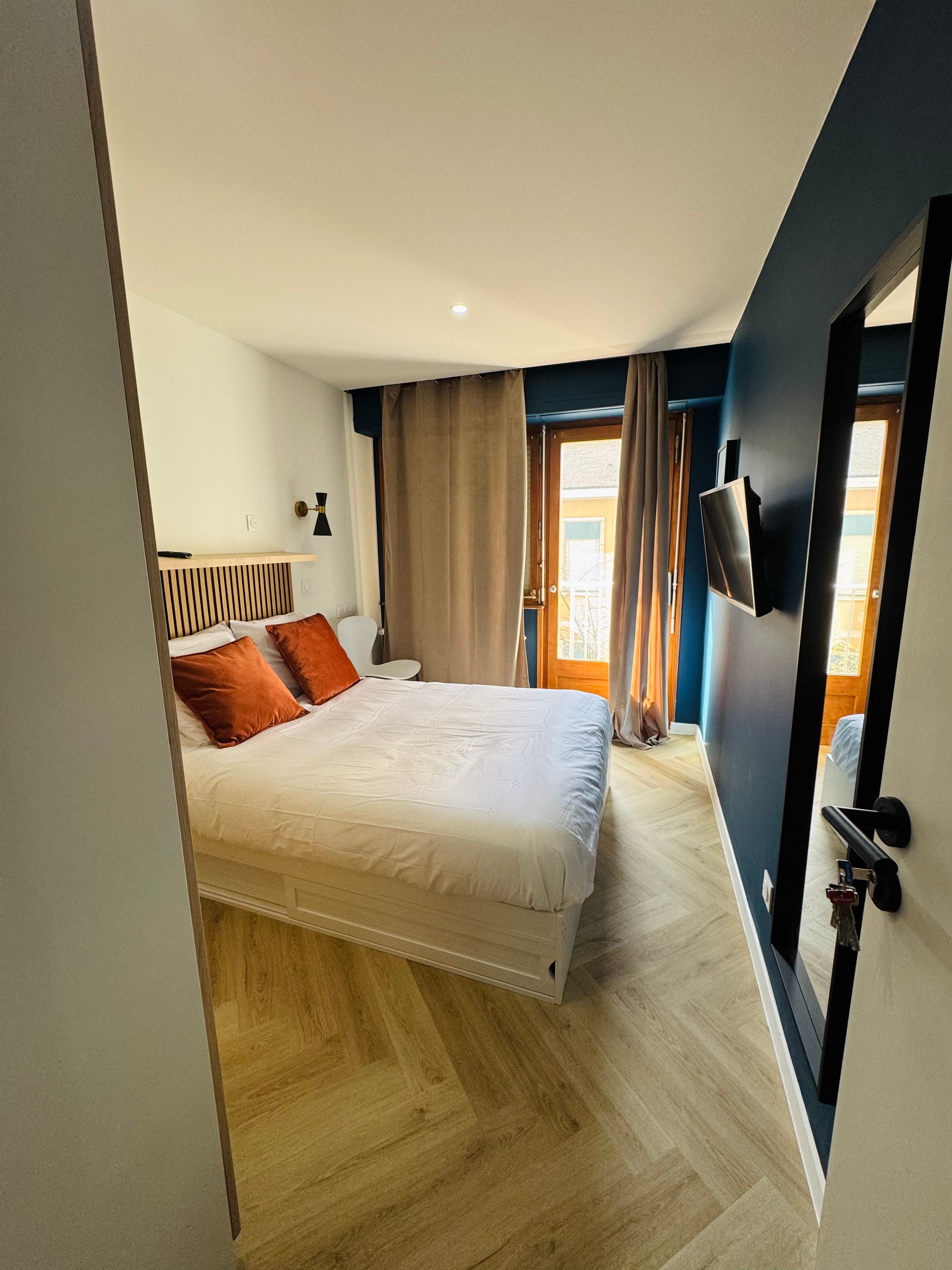 Chambre neuve - Plein centre d'Annemasse