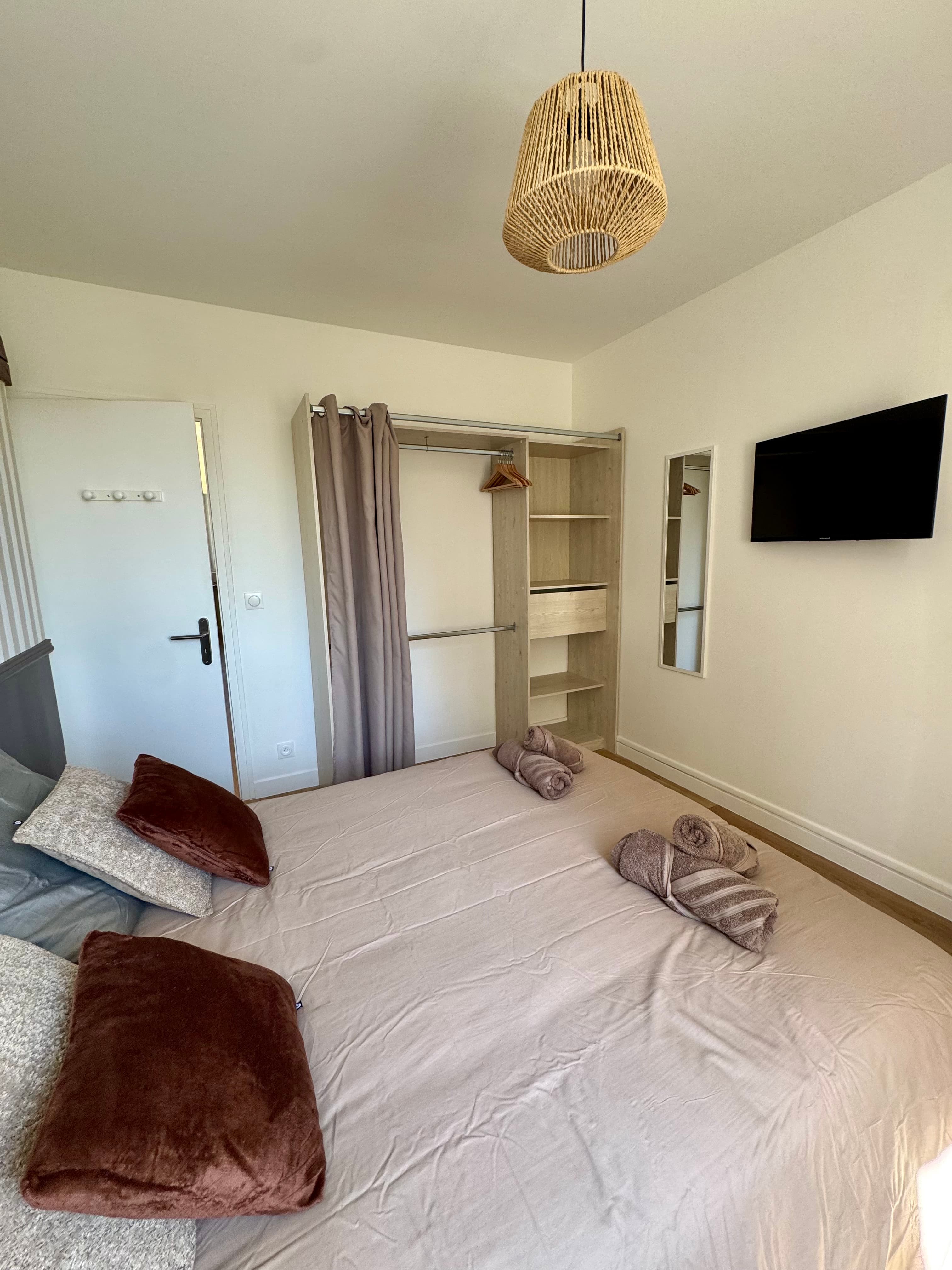 Chambre Neuve 10 mn Gare Annemasse - Genève